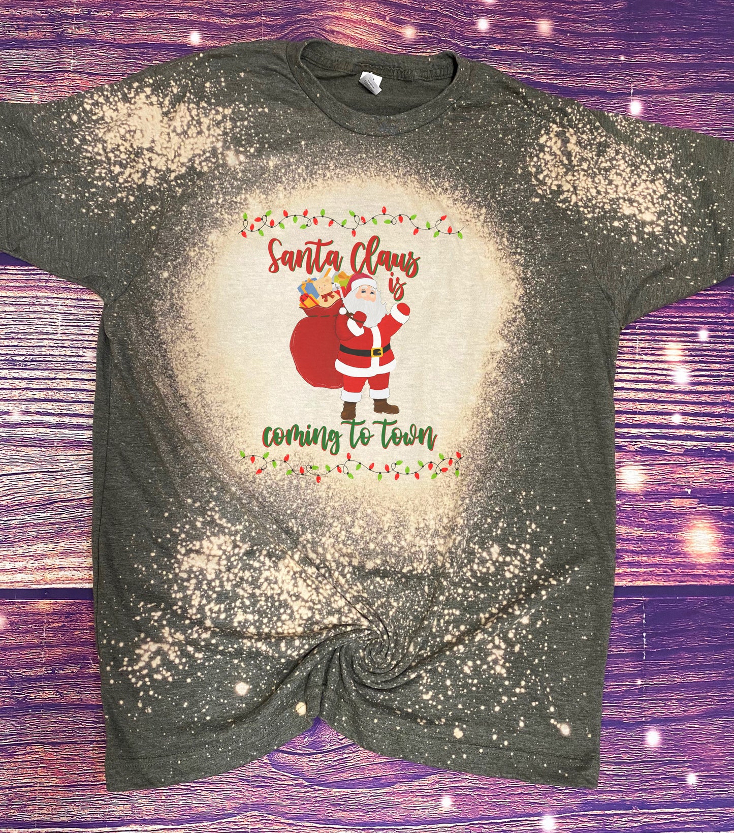 Santa Claus is coming to town Christmas Bleach Tee