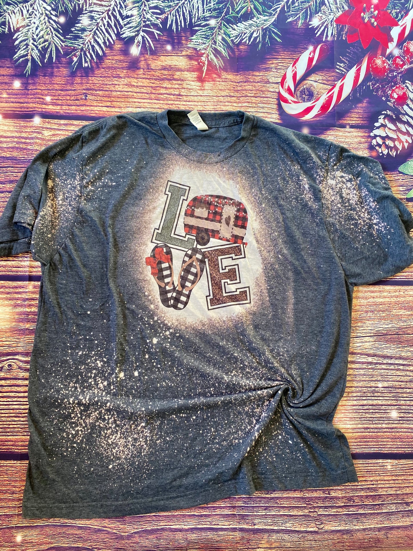 Love camper Christmas Bleach Tee
