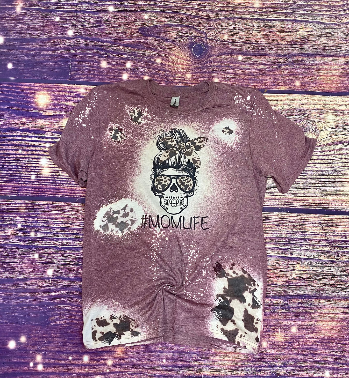 Skull MomLife Cowhide patches Bleach Tee