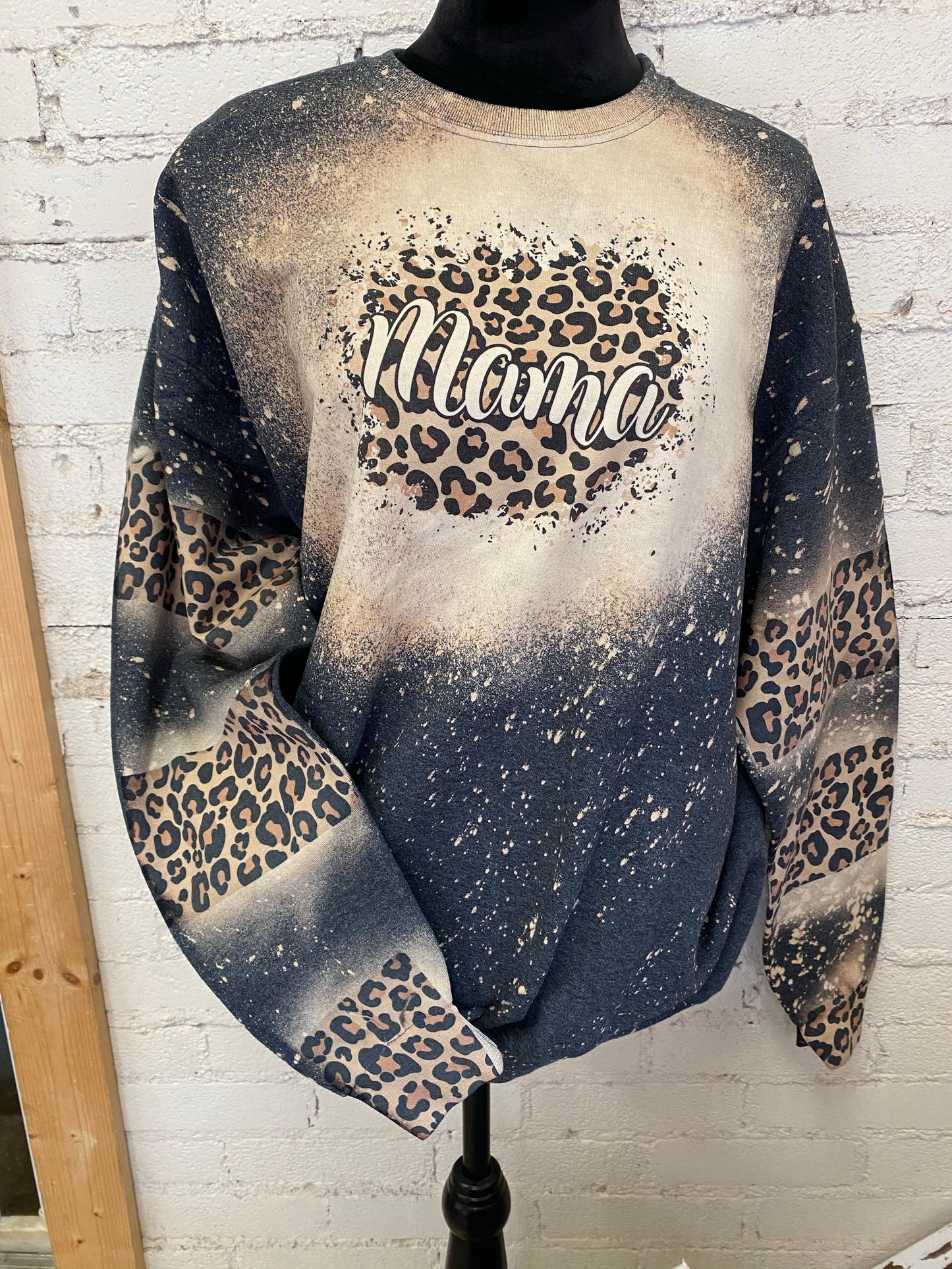 Mama leopard Bleach Sweatshirt